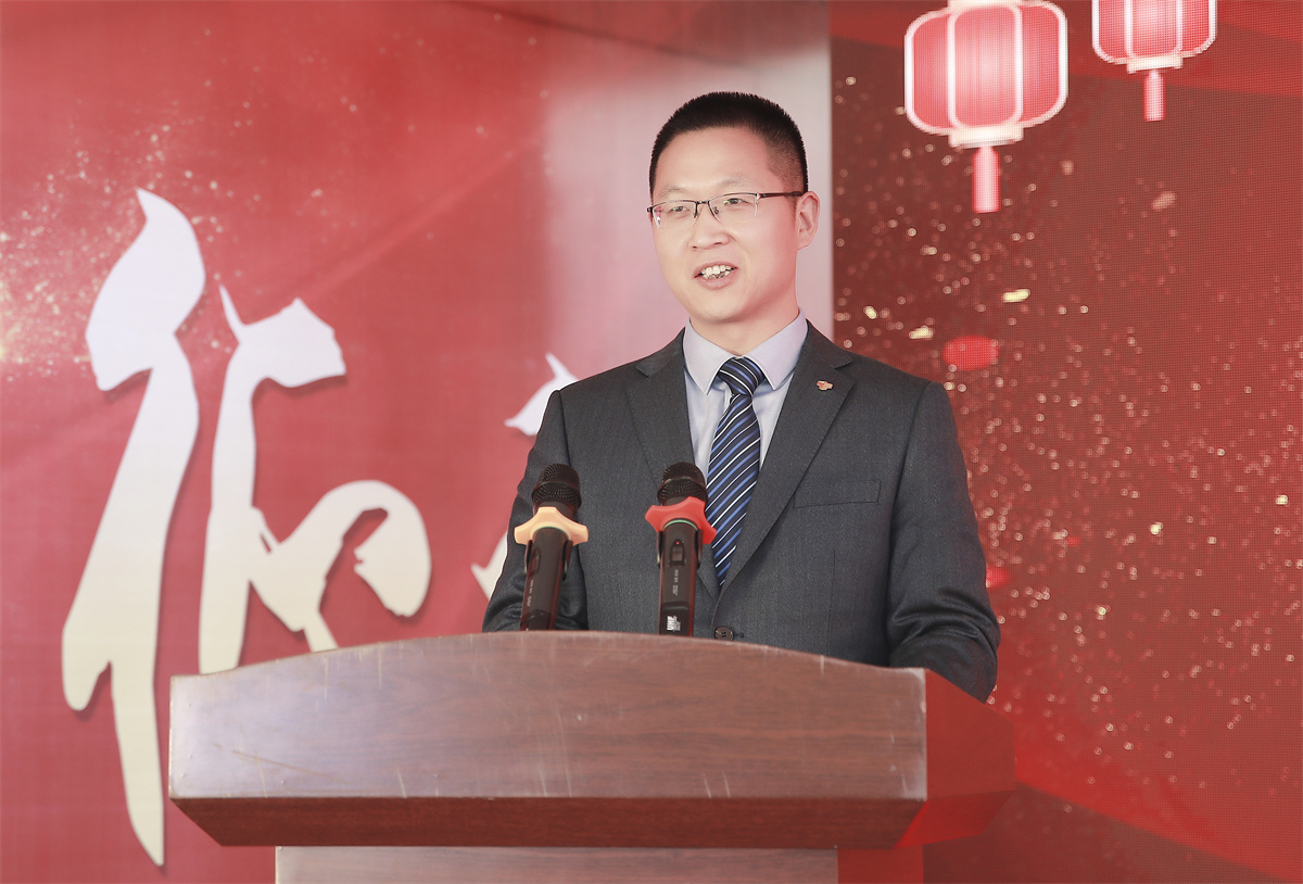 逐梦新征程 谱写新篇章 逐梦新征程 谱写新篇章